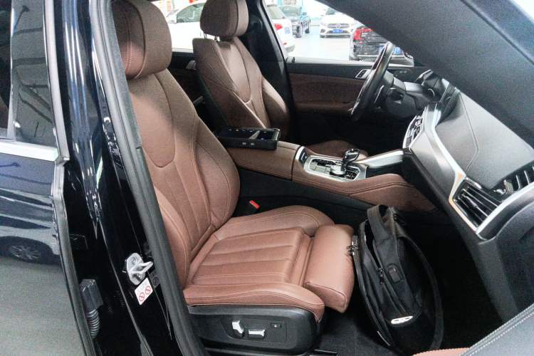 Used BMW X6 2021 xDrive30i M Sport Package Right Front Seat