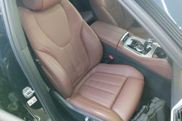 Used BMW X6 2021 xDrive40i M Sport Package Right Front Seat