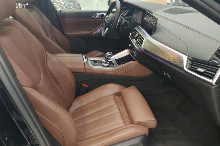 Used BMW X6 2021 xDrive40i M Sport Package Right Front Seat