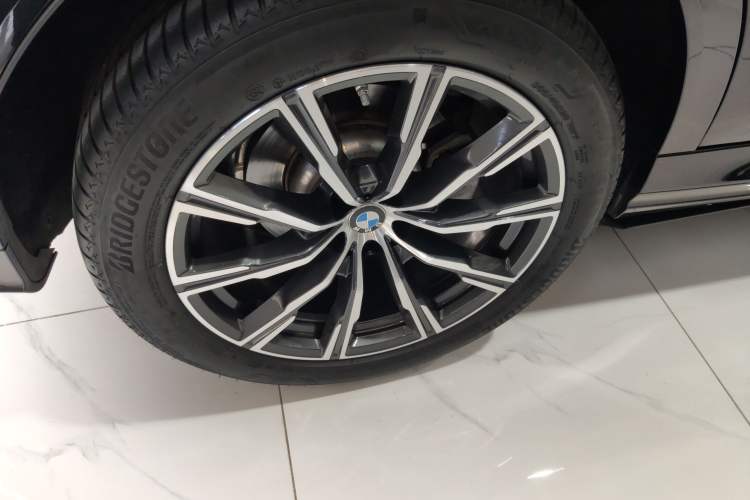 Used BMW X6 2021 xDrive30i M Sport Package Right Rear Wheel Hub