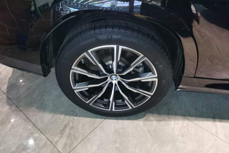 Used BMW X6 2021 xDrive40i M Sport Package Right Rear Wheel Hub