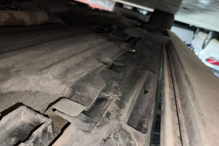 Used BMW X6 2021 Restyled xDrive40i Luxury Version M Sport Package Right Side Sill