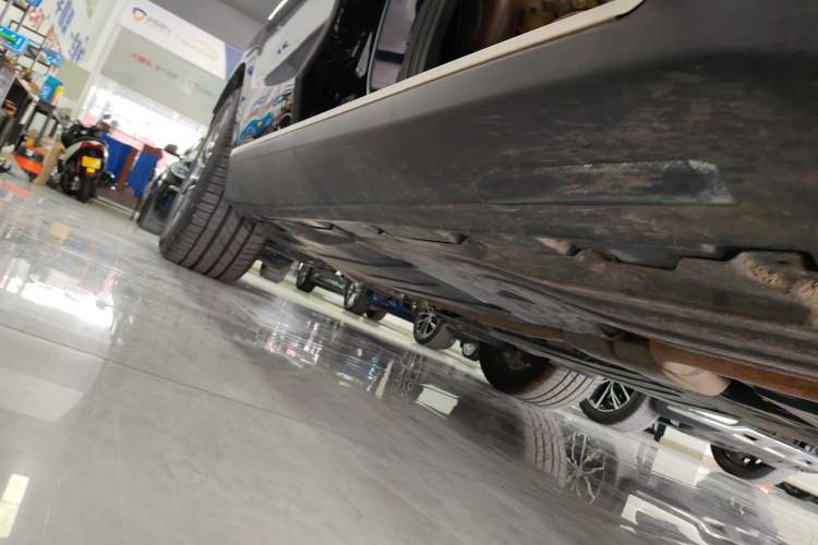 Used BMW X6 2021 xDrive30i M Sport Package Right Side Sill