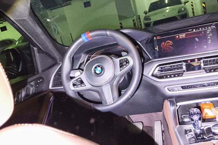 Used BMW X6 2021 xDrive30i M Sport Package Steering Wheel