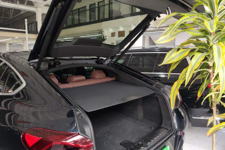 Used BMW X6 2021 xDrive30i M Sport Package Trunk