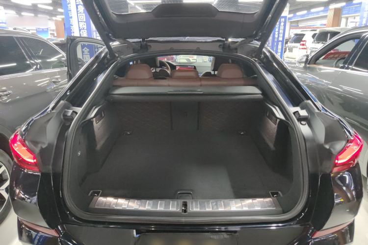 Used BMW X6 2021 xDrive40i M Sport Package Trunk