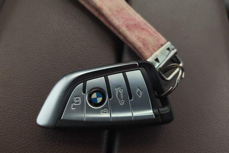 Used BMW X6 2021 xDrive30i M Sport Package Vehicle Key