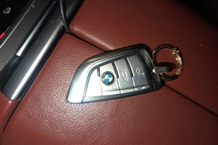 Used BMW X6 2021 xDrive30i M Sport Package Vehicle Key