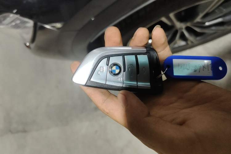 Used BMW X6 2021 xDrive40i M Sport Package Vehicle Key