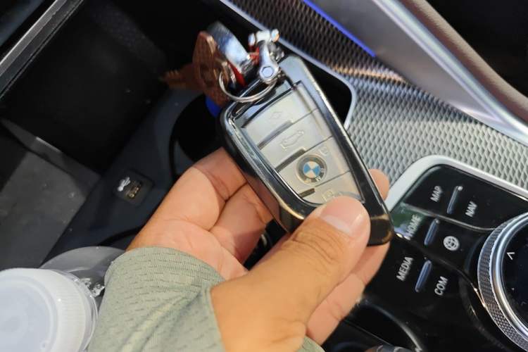 Used BMW X6 2021 xDrive40i M Sport Package Vehicle Key