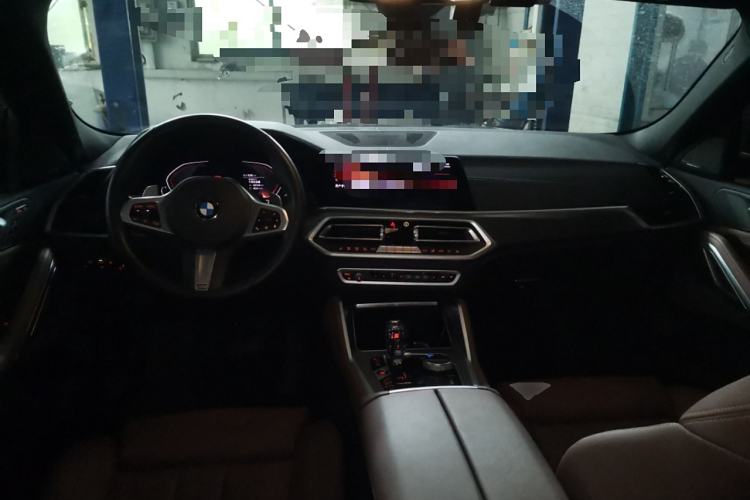 Used BMW X6 2021 xDrive40i M Sport Package Center Console