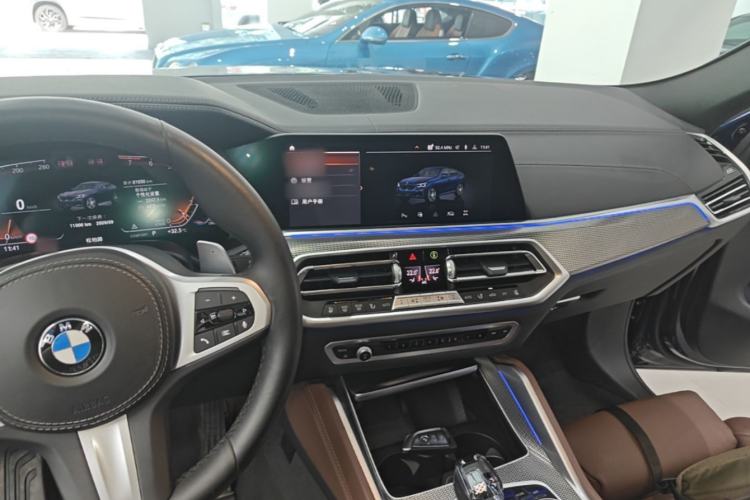 Used BMW X6 2021 Restyled xDrive40i Luxury Version M Sport Package Center Console