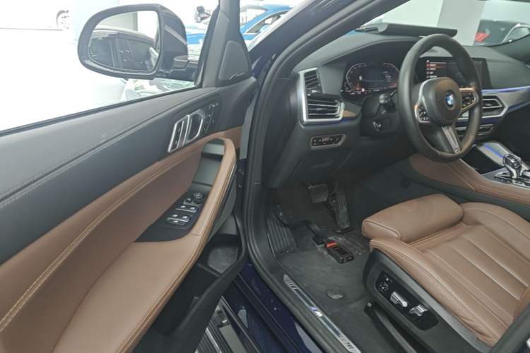 Used BMW X6 2021 Restyled xDrive40i Luxury Version M Sport Package Driver Seat