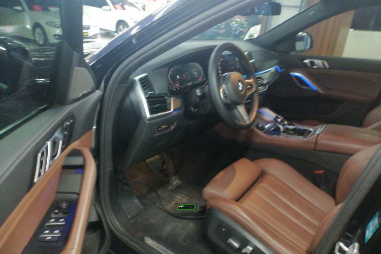 Used BMW X6 2021 xDrive40i M Sport Package Driver Seat