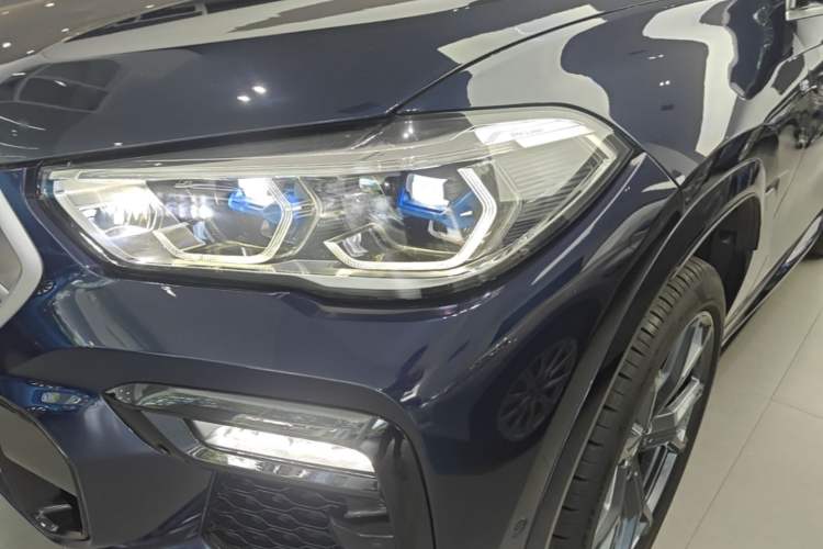 Used BMW X6 2021 Restyled xDrive40i Luxury Version M Sport Package Left Front Headlight