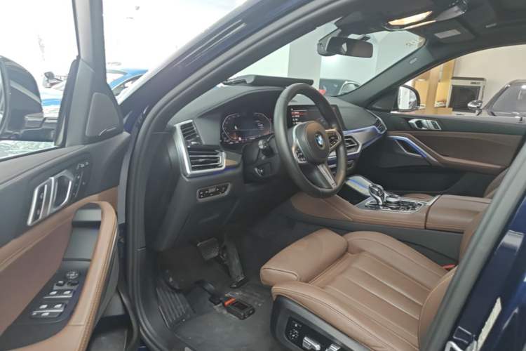 Used BMW X6 2021 Restyled xDrive40i Luxury Version M Sport Package Left Front Seat