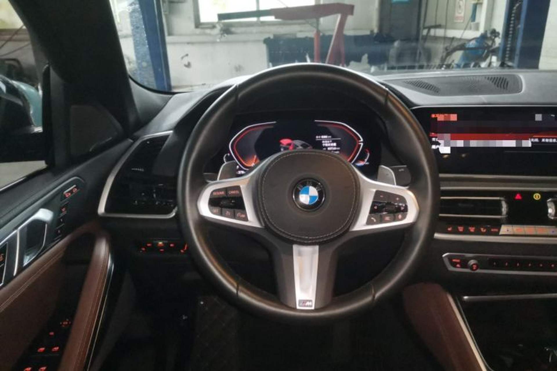 Used BMW X6 2021 xDrive40i M Sport Package Steering Wheel