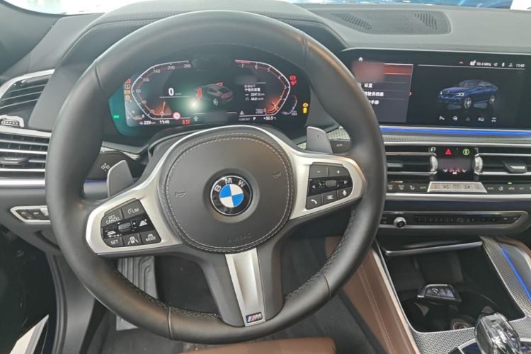 Used BMW X6 2021 Restyled xDrive40i Luxury Version M Sport Package Steering Wheel