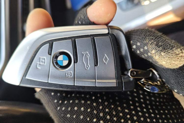 Used BMW X6 2021 xDrive40i M Sport Package Vehicle Key