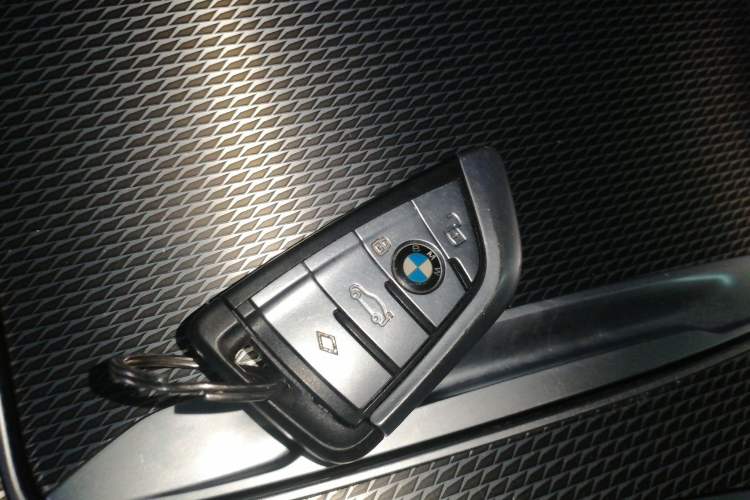 Used BMW X6 2021 xDrive40i M Sport Package Vehicle Key
