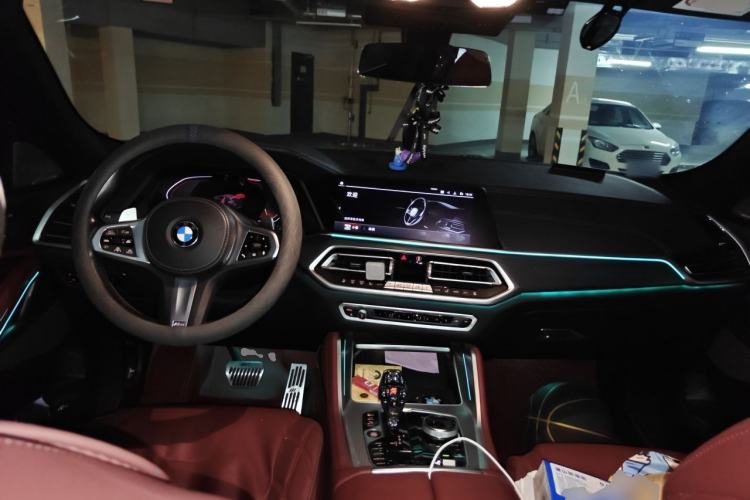 Used BMW X6 2021 xDrive40i Luxury Model with M Sport Package Center Console