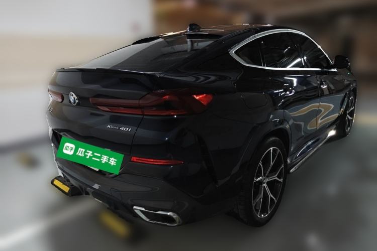 Used BMW X6 2021 xDrive40i Luxury Model with M Sport Package Rear Right 45 Deg