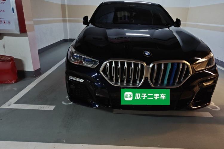 Used BMW X6 2021 xDrive40i Luxury Model with M Sport Package Right Front Headlight