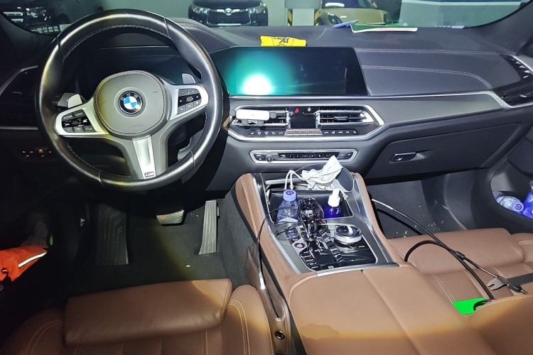 Used BMW X6 2021 xDrive30i M Sport Package Center Console