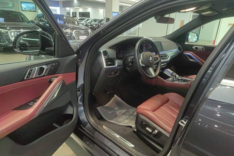 Used BMW X6 2021 xDrive30i M Sport Package Driver Seat