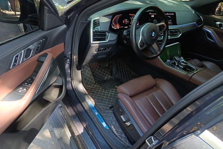Used BMW X6 2021 xDrive30i M Sport Package Driver Seat