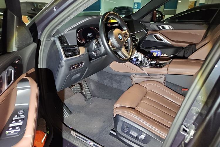 Used BMW X6 2021 xDrive30i M Sport Package Driver Seat