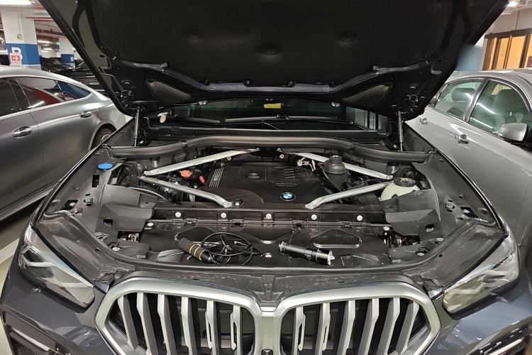Used BMW X6 2021 xDrive30i M Sport Package Engine Bay