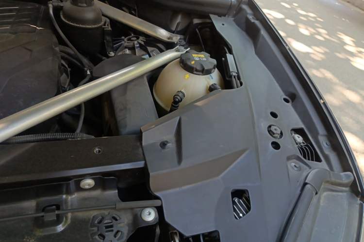 Used BMW X6 2021 xDrive30i M Sport Package Engine Bay Left