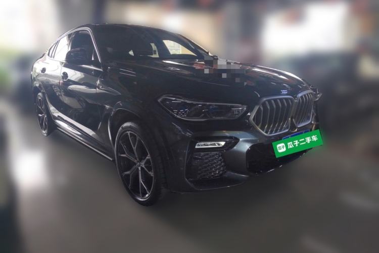 Used BMW X6 2021 xDrive40i Luxury Model with M Sport Package Front Right 45 Deg