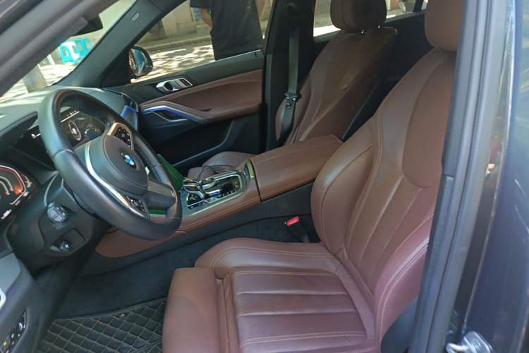Used BMW X6 2021 xDrive30i M Sport Package Left Front Seat