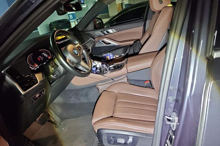 Used BMW X6 2021 xDrive30i M Sport Package Left Front Seat