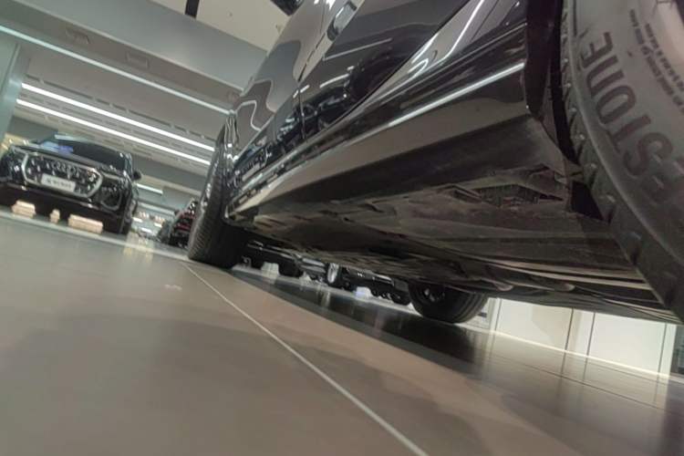 Used BMW X6 2021 xDrive30i M Sport Package Left Side Sill
