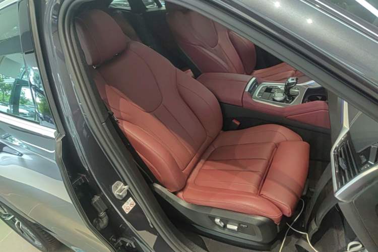 Used BMW X6 2021 xDrive30i M Sport Package Right Front Seat
