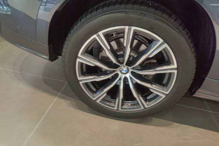 Used BMW X6 2021 xDrive30i M Sport Package Right Rear Wheel Hub