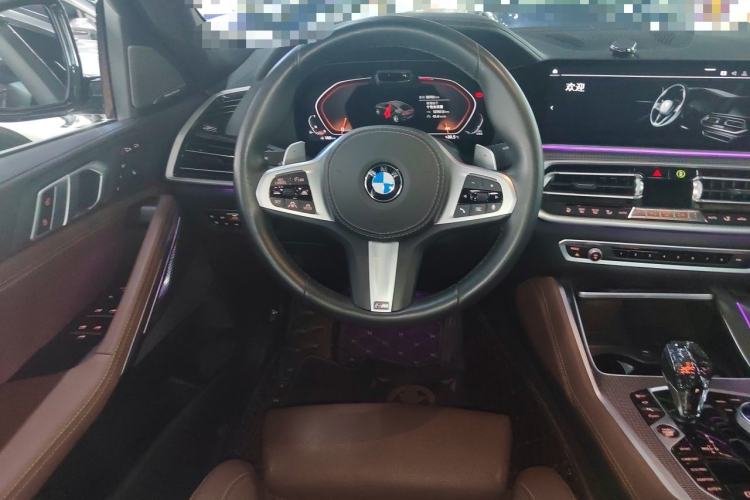 Used BMW X6 2021 xDrive40i Luxury Model with M Sport Package Steering Wheel