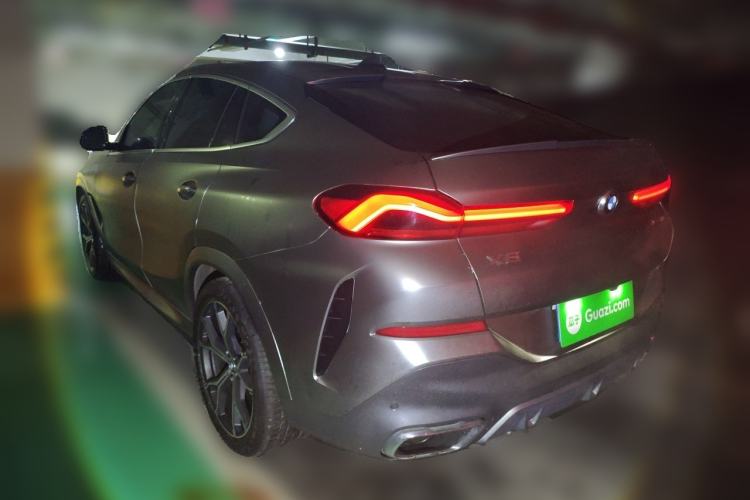 Used BMW X6 2021 xDrive40i Luxury Model with M Sport Package Rear Left 45 Deg
