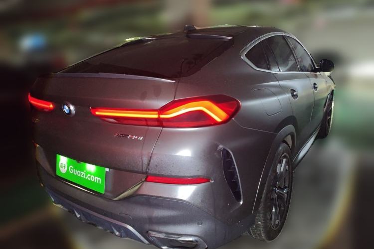 Used BMW X6 2021 xDrive40i Luxury Model with M Sport Package Rear Right 45 Deg