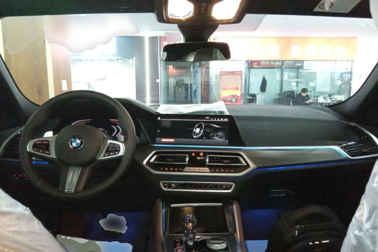 Used BMW X6 2021 xDrive30i M Sport Package Center Console