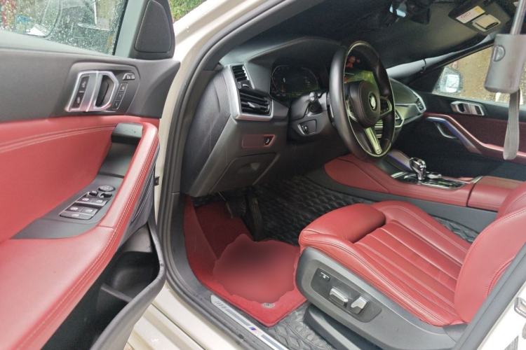 Used BMW X6 2021 xDrive30i M Sport Package Driver Seat