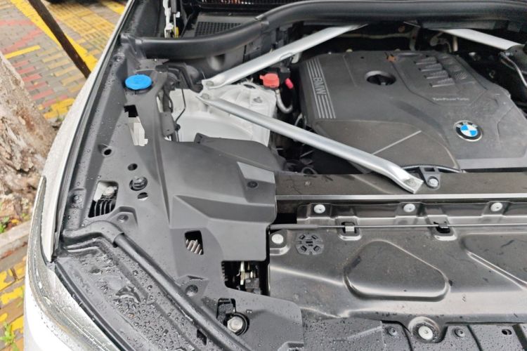 Used BMW X6 2021 xDrive30i M Sport Package Engine Bay Right