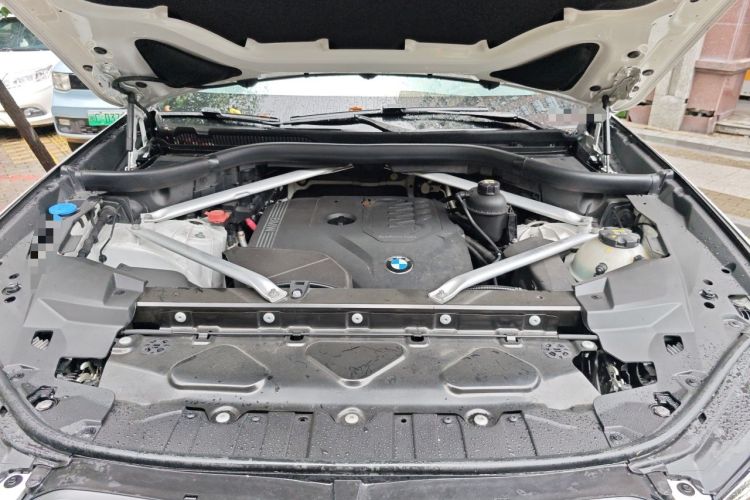 Used BMW X6 2021 xDrive30i M Sport Package Engine Bay