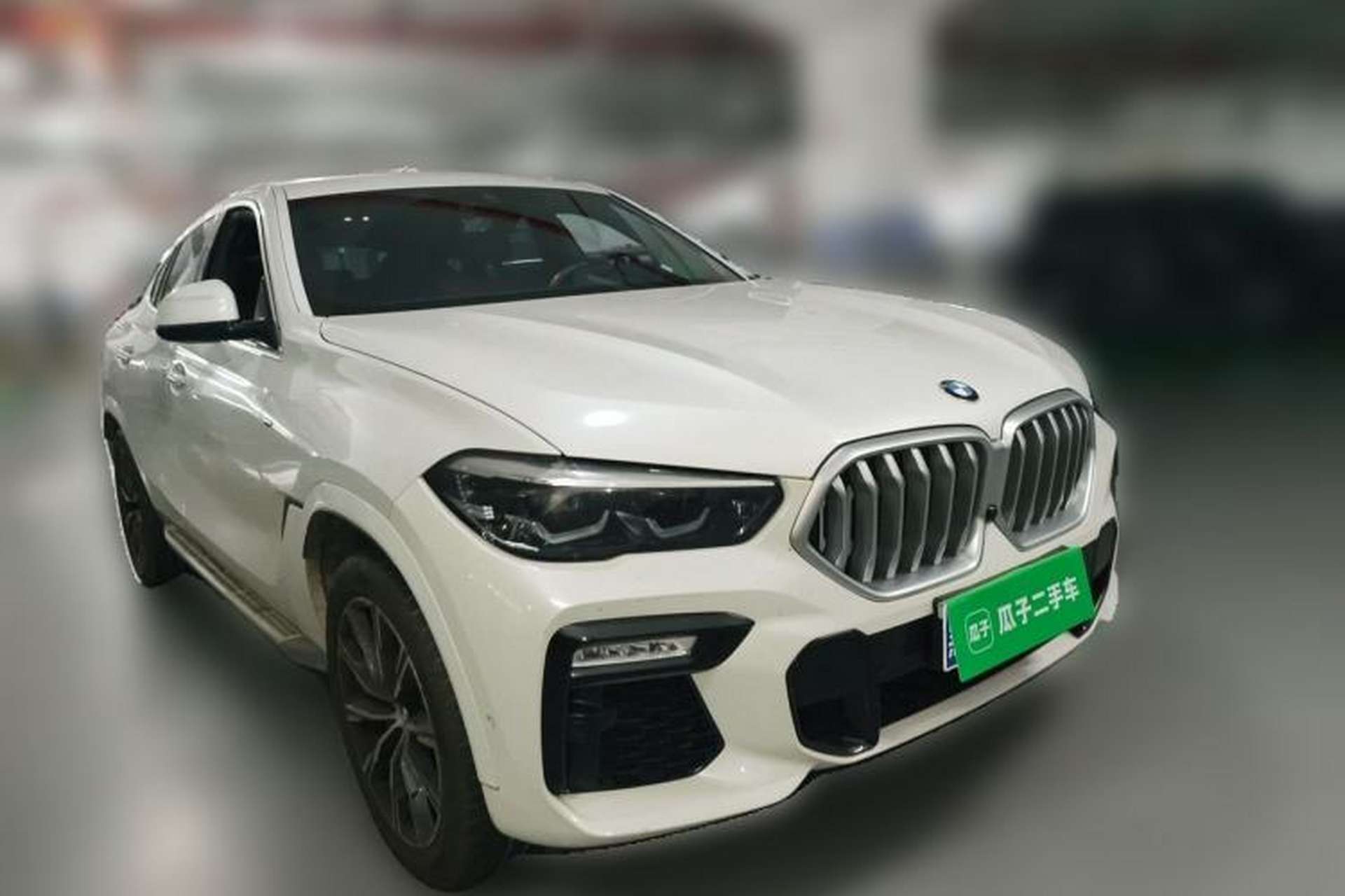 Used BMW X6 2021 xDrive30i M Sport Package Front Right 45 Deg