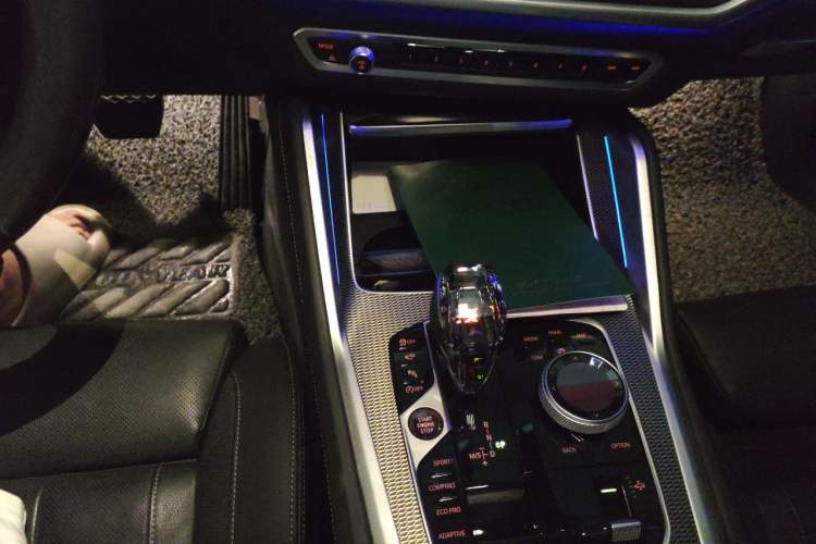 Used BMW X6 2021 Restyled xDrive40i Luxury Version M Sport Package Gear Lever