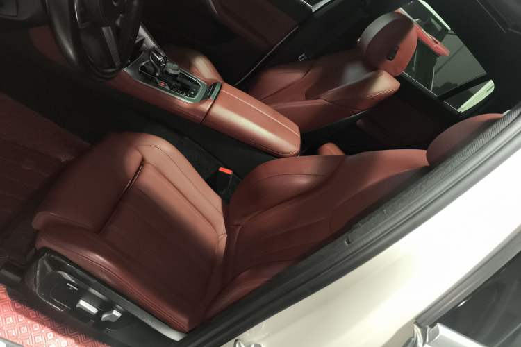 Used BMW X6 2021 xDrive30i M Sport Package Left Front Seat