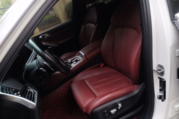 Used BMW X6 2021 Restyled xDrive40i Luxury Version M Sport Package Left Front Seat